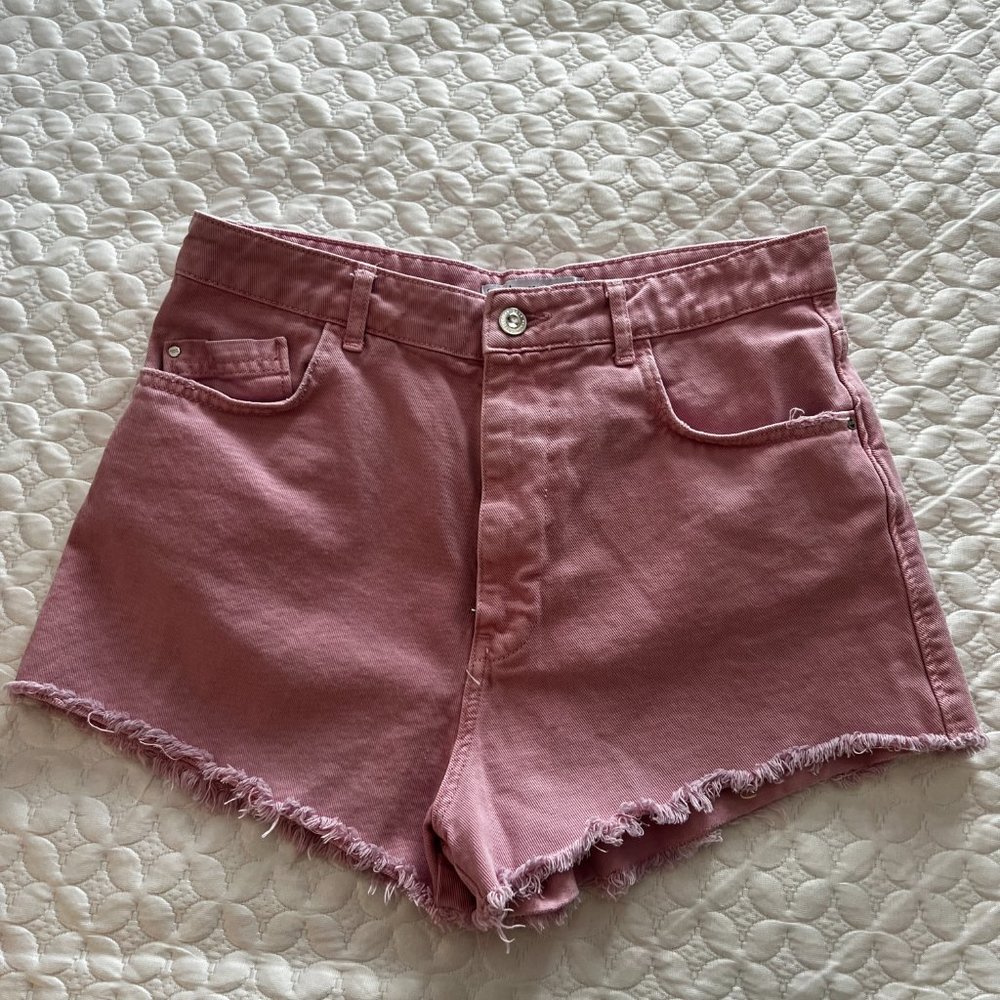 Zara Denim Shorts in Pink